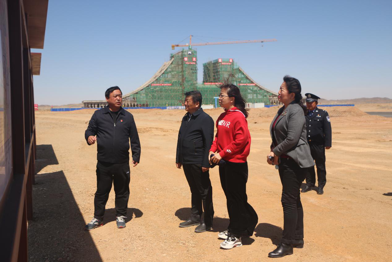 秦艳副盟长到乌力吉口岸调研
