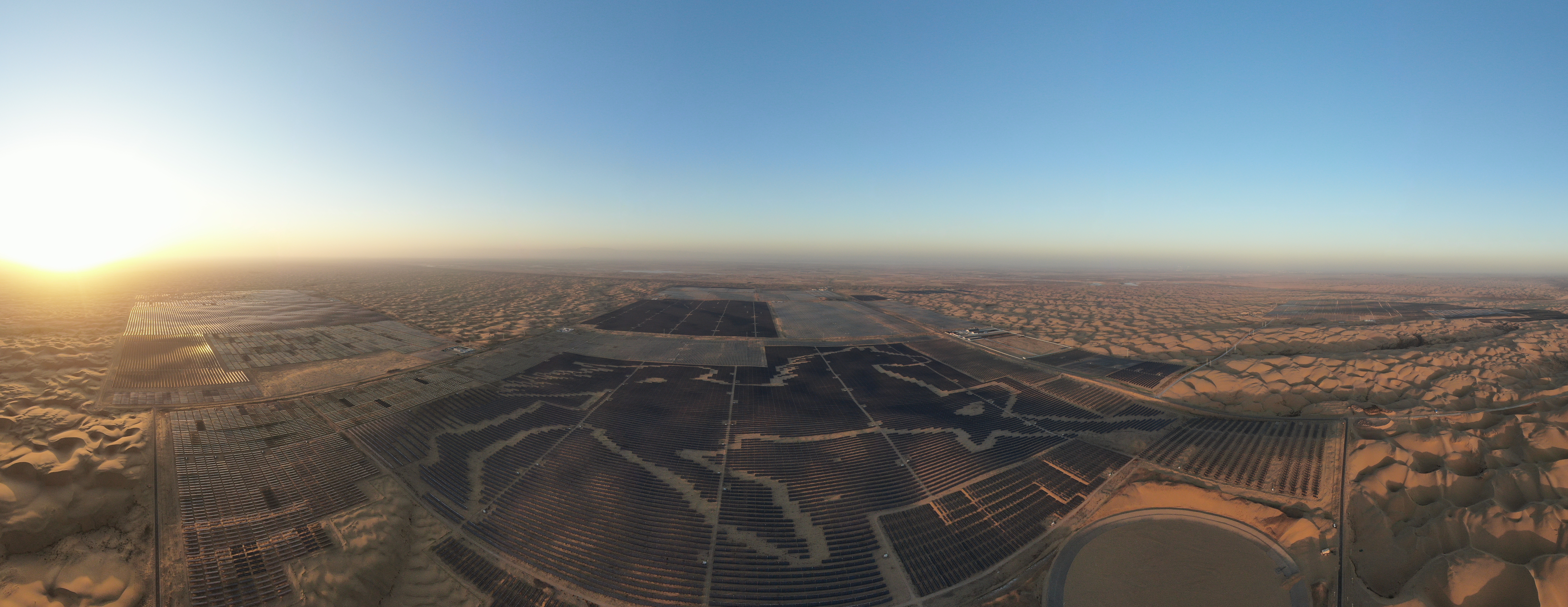 达拉特光伏基地_fororder_DJI_0866光伏基地杨耀中摄.JPG